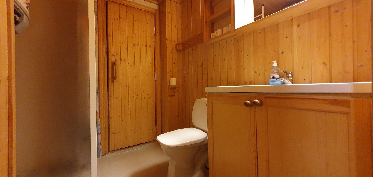 Bastu | Wi-Fi | Terrass | Braskamin | Kabel-TV 7 Stugor & Boende