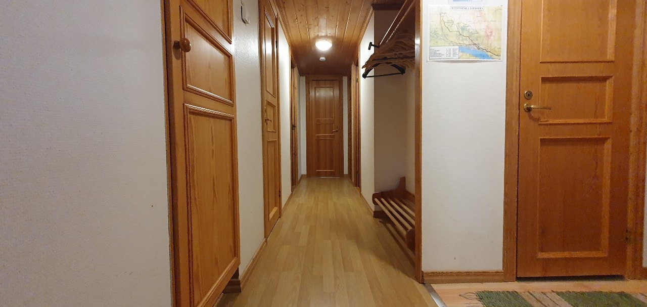 Bastu | Wi-Fi | Terrass | Braskamin | Kabel-TV 2 Stugor & Boende