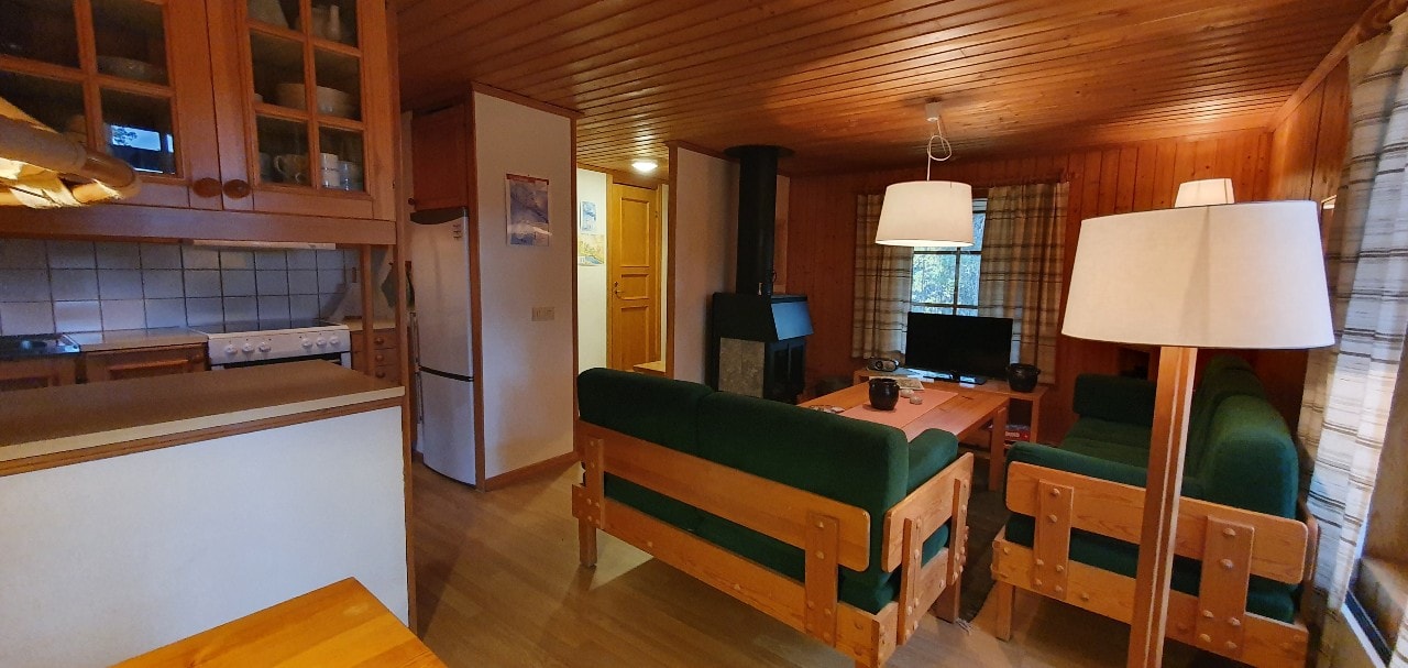 Bastu | Wi-Fi | Terrass | Braskamin | Kabel-TV 5 Stugor & Boende