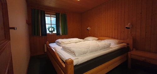 Bastu | Wi-Fi | Terrass | Braskamin | Kabel-TV 9 Stugor & Boende