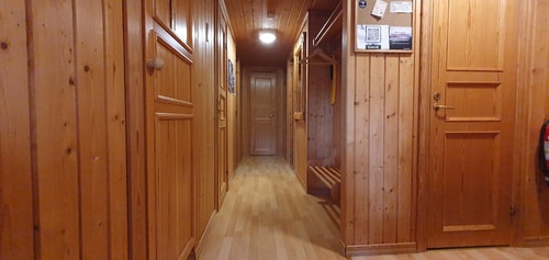 Bastu | Wi-Fi | Terrass | Braskamin | Kabel-TV 2 Stugor & Boende