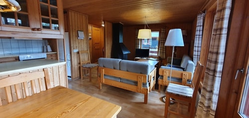 Bastu | Wi-Fi | Terrass | Braskamin | Kabel-TV 4 Stugor & Boende