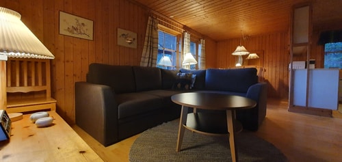 Bastu | Wi-Fi | Terrass | Braskamin | Kabel-TV 4 Stugor & Boende