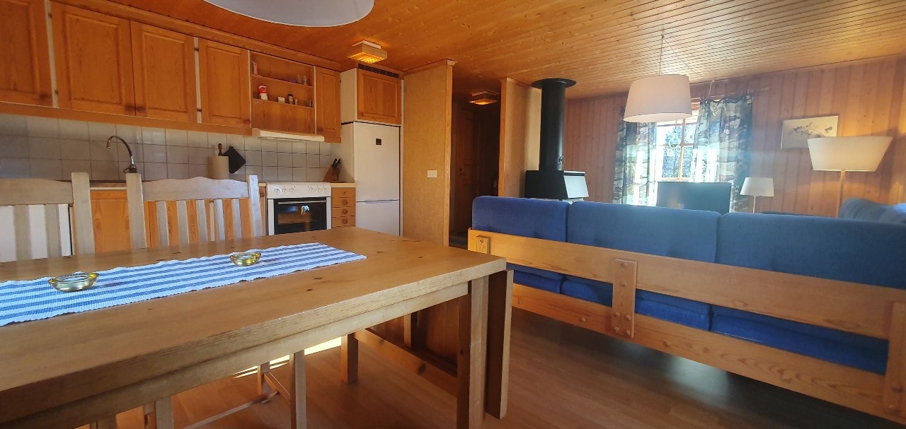 Bastu | Wi-Fi | Terrass | Braskamin | Kabel-TV 4 Stugor & Boende