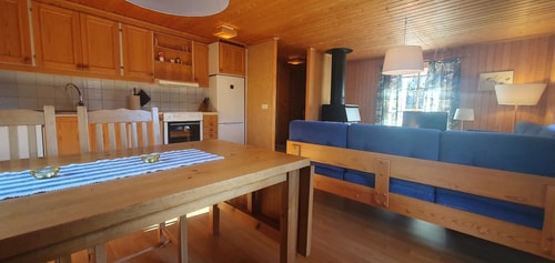 Bastu | Wi-Fi | Terrass | Braskamin | Kabel-TV 4 Stugor & Boende