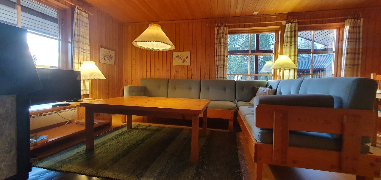 Bastu | Wi-Fi | Terrass | Braskamin | Kabel-TV 2 Stugor & Boende