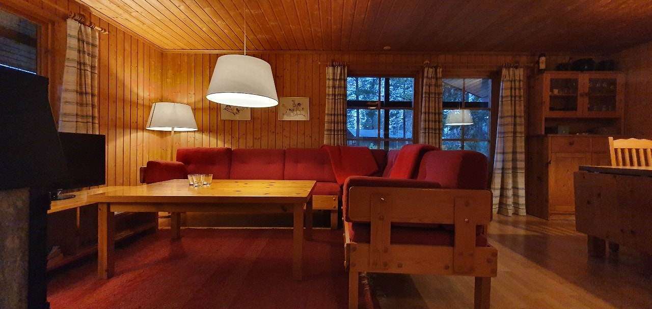 Bastu | Wi-Fi | Terrass | Braskamin | Kabel-TV 2 Stugor & Boende