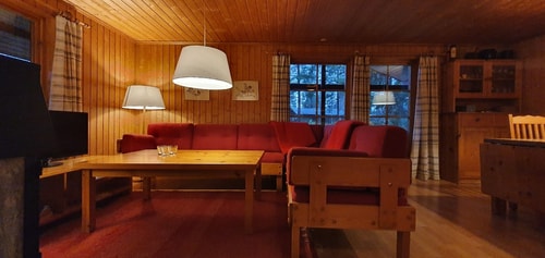 Bastu | Wi-Fi | Terrass | Braskamin | Kabel-TV 2 Stugor & Boende