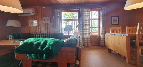 Sauna | Wi-Fi | Terrace | Wood stove | Cable TV 5 Stugor & Boende