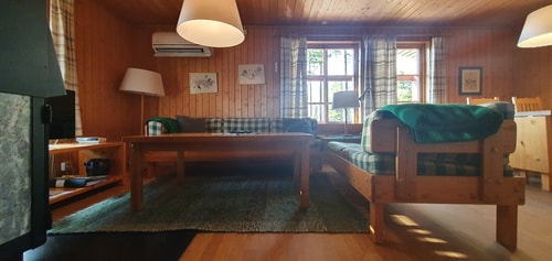 Sauna | Wi-Fi | Terrace | Wood stove | Cable TV 2 Stugor & Boende