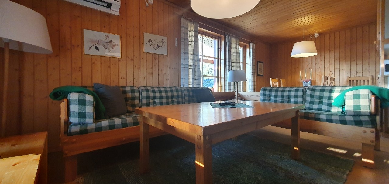 Sauna | Wi-Fi | Terrace | Wood stove | Cable TV 4 Stugor & Boende