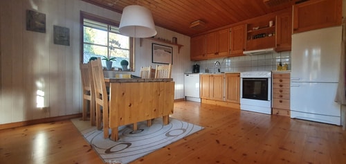 Sauna | Wi-Fi | Terrace | Wood stove | Cable TV 7 Stugor & Boende