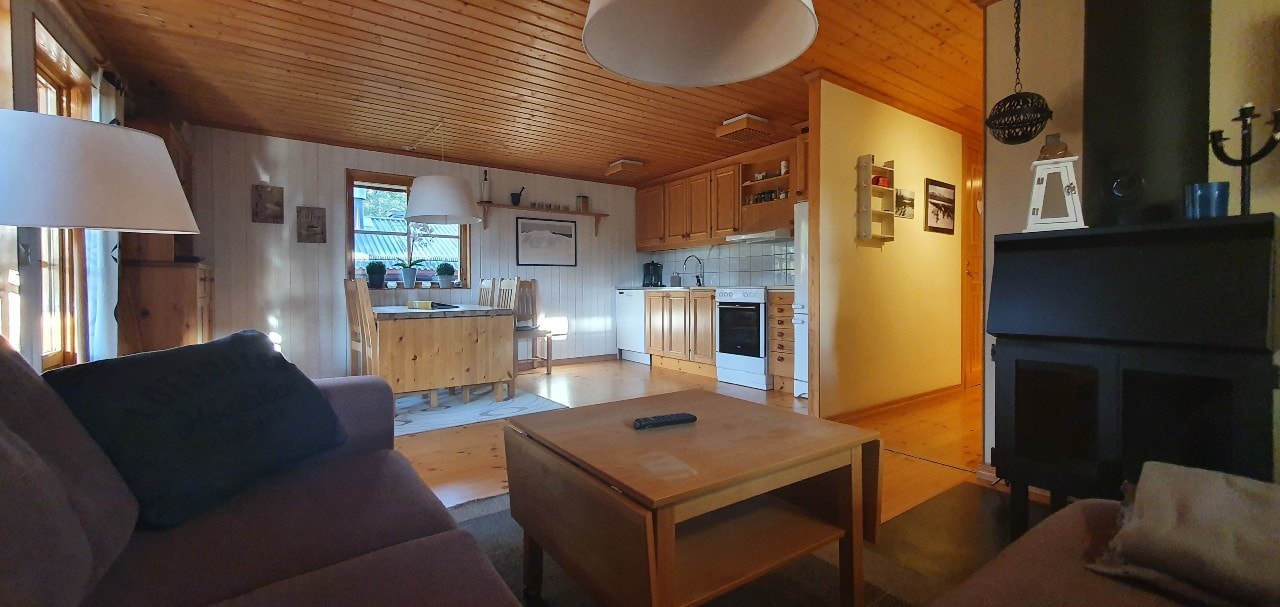 Sauna | Wi-Fi | Terrace | Wood stove | Cable TV 4 Stugor & Boende