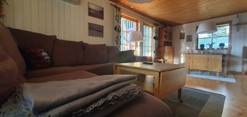 Sauna | Wi-Fi | Terrace | Wood stove | Cable TV 5 Stugor & Boende