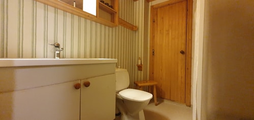 Bastu | Wi-Fi | Terrass | Braskamin | Kabel-TV 6 Stugor & Boende