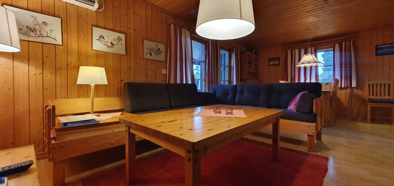 Bastu | Wi-Fi | Terrass | Braskamin | Kabel-TV 2 Stugor & Boende