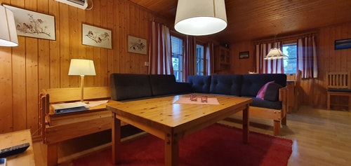 Bastu | Wi-Fi | Terrass | Braskamin | Kabel-TV 2 Stugor & Boende