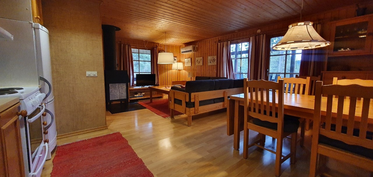 Bastu | Wi-Fi | Terrass | Braskamin | Kabel-TV 5 Stugor & Boende