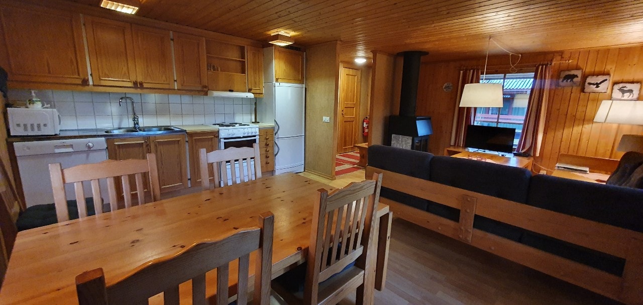 Bastu | Wi-Fi | Terrass | Braskamin | Kabel-TV 3 Stugor & Boende