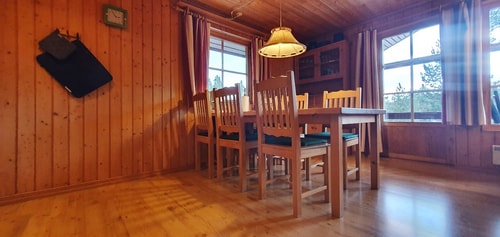 Sauna | Wi-Fi | Terrace | Wood stove | Cable TV 6 Stugor & Boende
