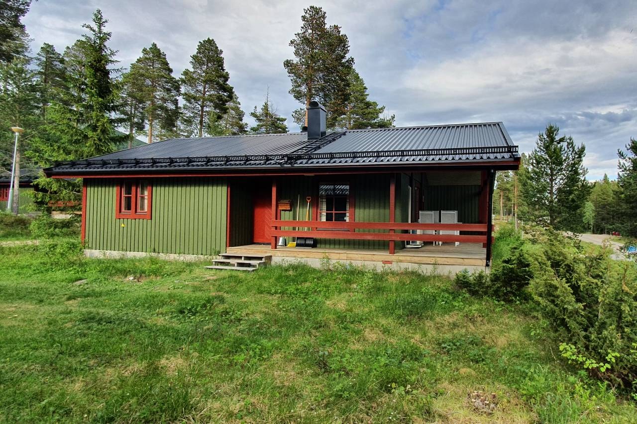 Bastu | Wi-Fi | Terrass | Braskamin | Kabel-TV Stugor & Boende