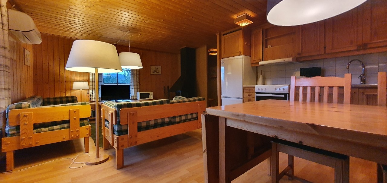 Sauna | Wi-Fi | Terrace | Wood stove | Cable TV 5 Stugor & Boende