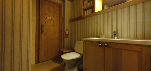 Bastu | Wi-Fi | Terrass | Braskamin | Kabel-TV 7 Stugor & Boende