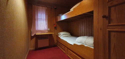 Bastu | Wi-Fi | Terrass | Braskamin | Kabel-TV 9 Stugor & Boende