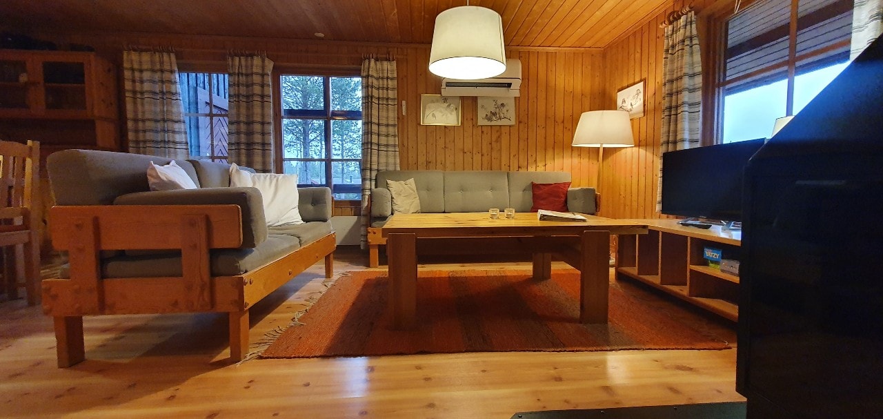 Bastu | Wi-Fi | Terrass | Braskamin | Kabel-TV 2 Stugor & Boende