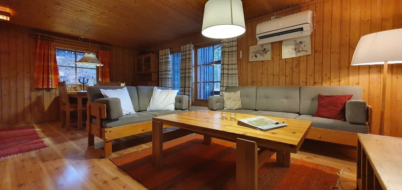 Bastu | Wi-Fi | Terrass | Braskamin | Kabel-TV 3 Stugor & Boende