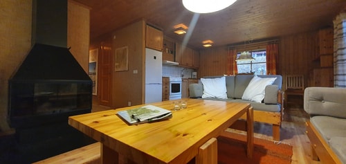 Bastu | Wi-Fi | Terrass | Braskamin | Kabel-TV 4 Stugor & Boende