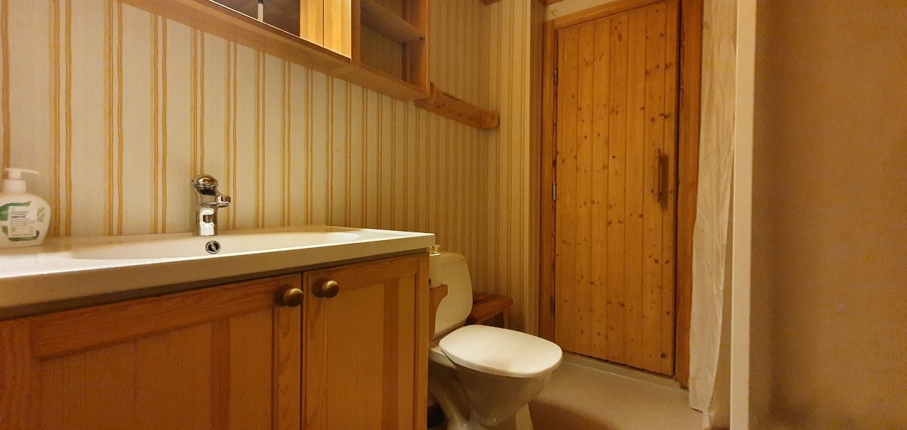 Sauna | Wi-Fi | Terrace | Wood stove | Cable TV 7 Stugor & Boende