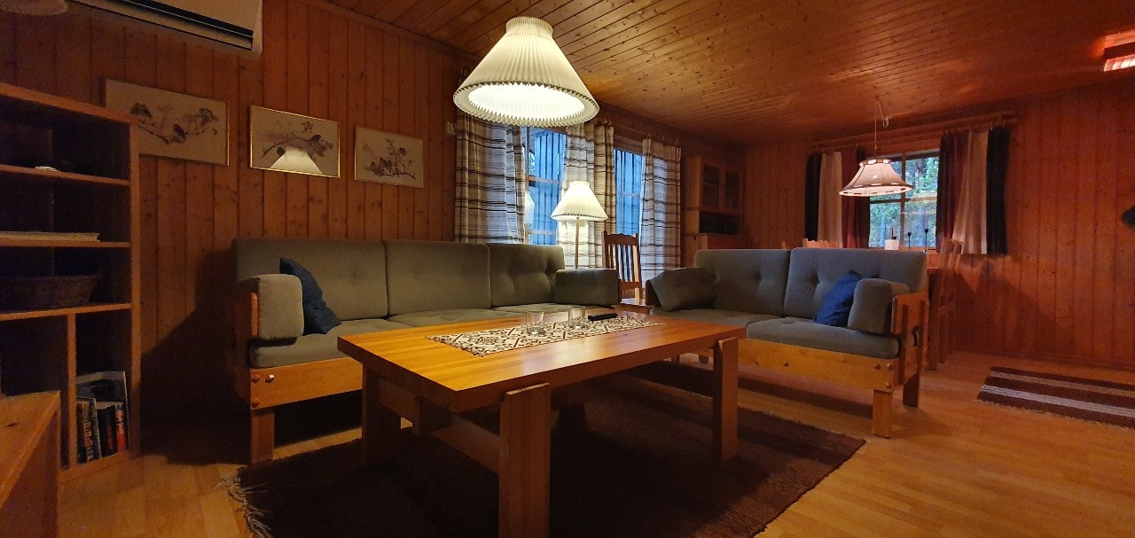 Sauna | Wi-Fi | Terrace | Wood stove | Cable TV 5 Stugor & Boende