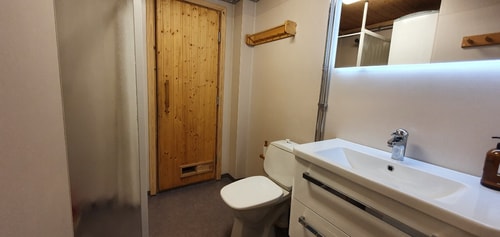 Bastu | Wi-Fi | Terrass | Braskamin | Kabel-TV 6 Stugor & Boende