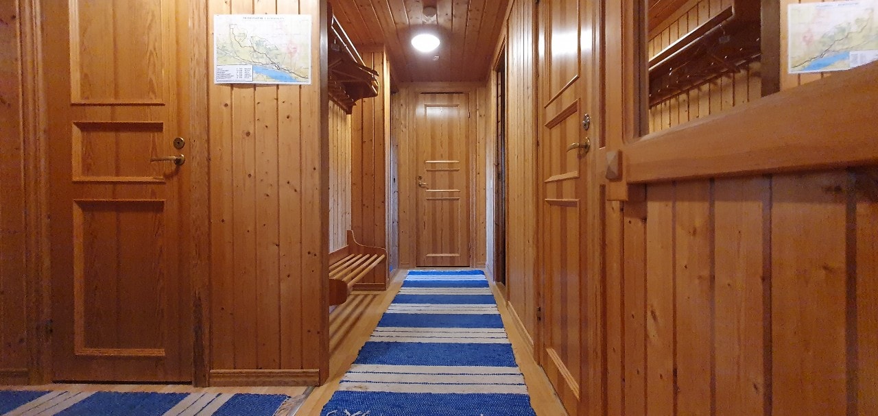 Bastu | Wi-Fi | Terrass | Braskamin | Kabel-TV 2 Stugor & Boende