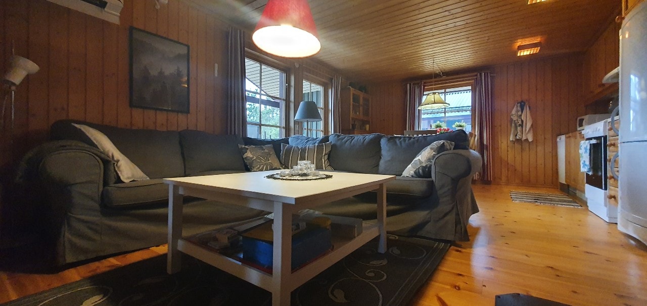 Sauna | Wi-Fi | Terrace | Wood stove | Cable TV 4 Stugor & Boende