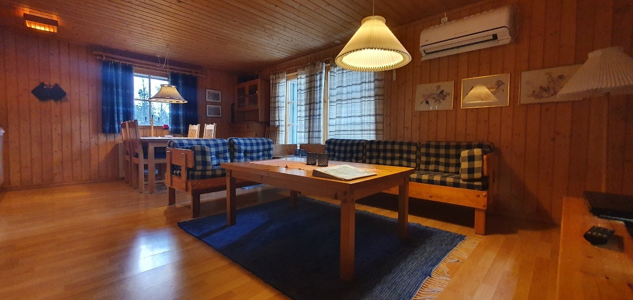 Sauna | Wi-Fi | Terrace | Wood stove | Cable TV 4 Stugor & Boende