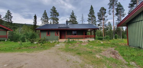 Sauna | Wi-Fi | Terrace | Wood stove | Cable TV 12 Stugor & Boende