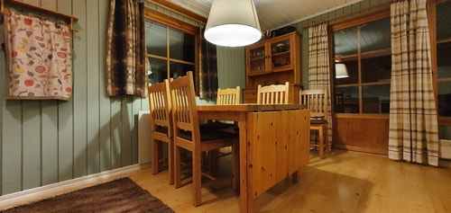 Sauna | Wi-Fi | Terrace | Wood stove | Cable TV 6 Stugor & Boende