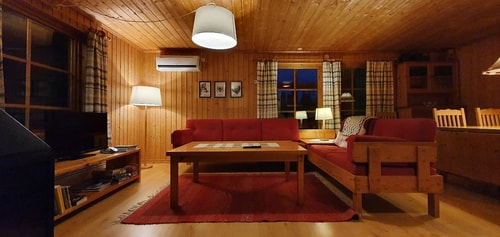 Sauna | Wi-Fi | Terrace | Wood stove | Cable TV 2 Stugor & Boende