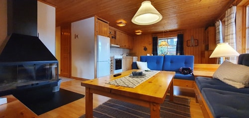 Sauna | Wi-Fi | Terrace | Wood stove | Cable TV 2 Stugor & Boende