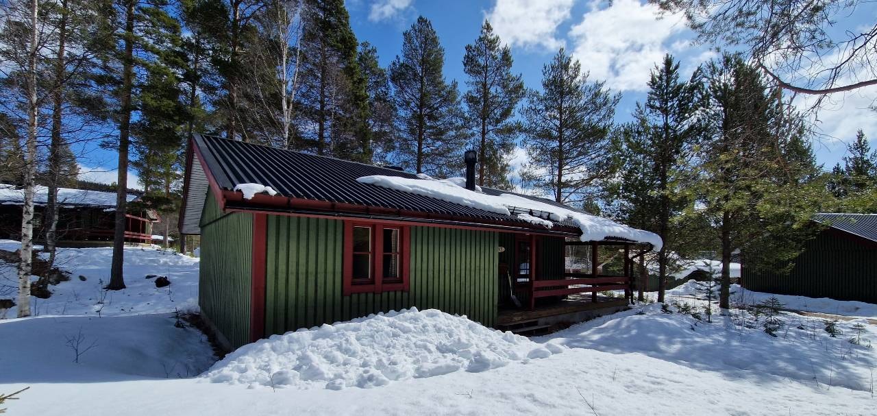 Bastu | Wi-Fi | Terrass | Braskamin | Kabel-TV 12 Stugor & Boende