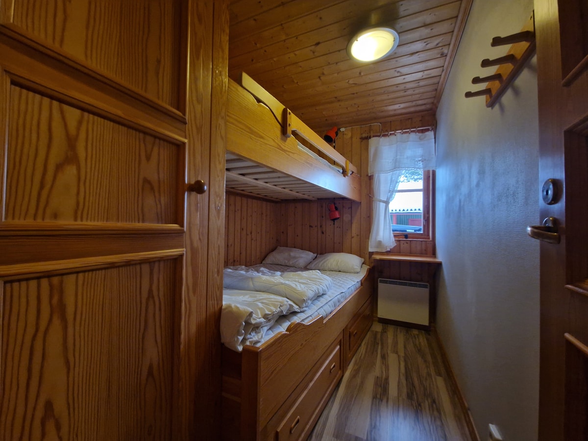 Sauna | Wi-Fi | Terrace | Wood stove | Cable TV 15 Stugor & Boende