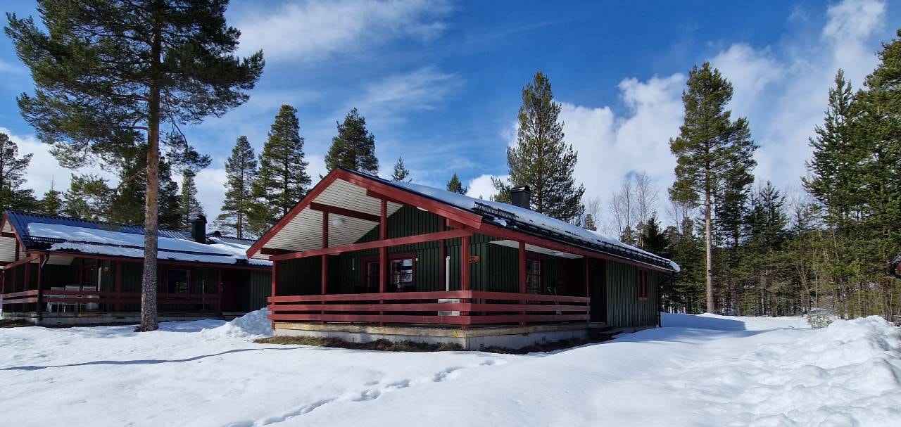 Bastu | Wi-Fi | Terrass | Braskamin | Kabel-TV 12 Stugor & Boende