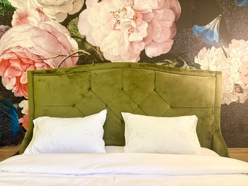 Boutique Central 2 BR Apartment