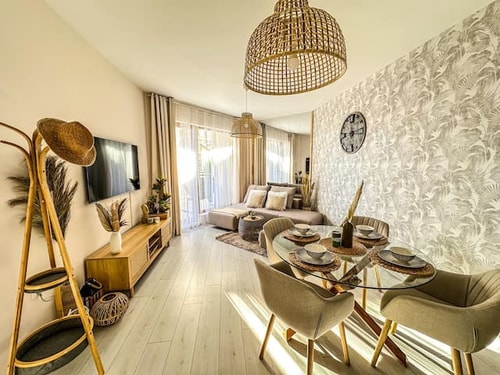 Seaside Sunset - free parking