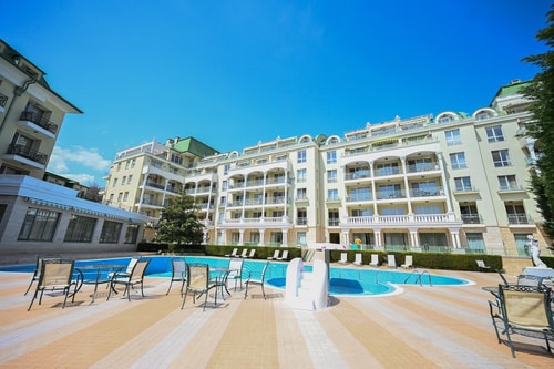 Romance Studio-steps from the Sea