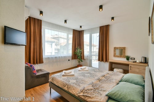 The Waterfall 1 - free parking