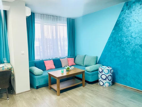 By the Sea & Nightlife - free parking