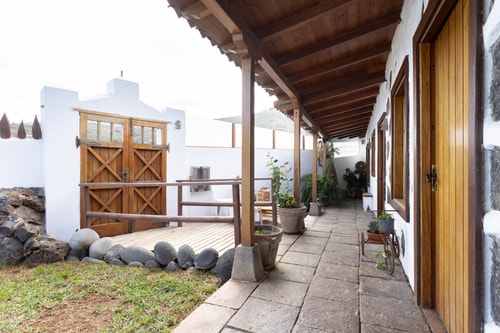 Eden Rentals Sagitta Alfa Retreat 6 EdenRentals